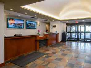 Service Plus Inns and Suites Calgary