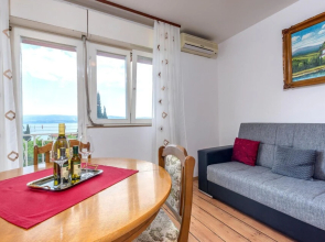 Stunning Apartment in Duce With Wifi and 1 Bedrooms