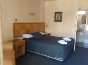 Desert Sand Motor Inn