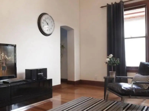 Boutique Stays - Parliament Place