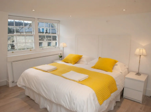 1 Bedroom Apartment With Views in Bath