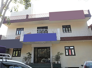 OYO 10500 Royal Awadh