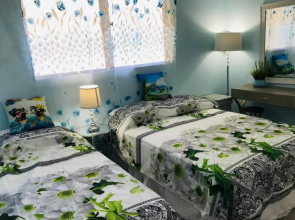 Waikiki 2 Bedrooms, 1 Bath, Free Parking, Sleep 6