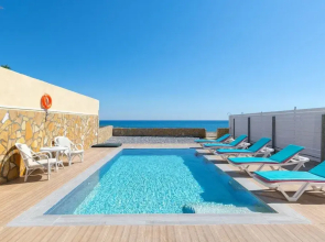 The Cottage South Escape With Beach Front Pool