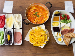 The Hera Suit Hotels