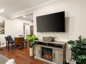 Prescott Family Friendly 3 Bedroom w Large Yard
