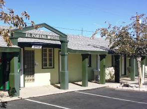 El Portal Motel