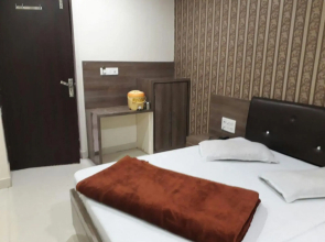 Hotel Masoom by OYO