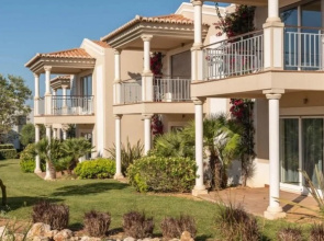 Luxury 2 Bedroom Townhouse