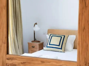 Blueros Luxury Villa