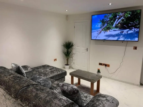 Bury St Edmunds - Apartment - Sleeps 2 - Parking