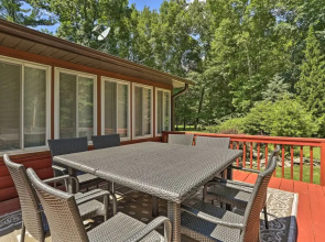 Hike + Ski: Log Cabin in East Stroudsburg!