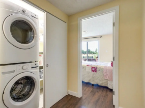 11 Mi to Denver: Pet-friendly Home in Thornton!