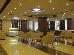 Holiday Hotel