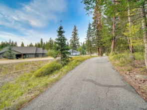 1 Mi to Payette Lake & Town: Mccall Getaway!