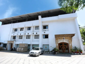 Hotel Dona Castle by OYO Rooms