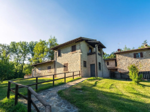 Dreamy Farmhouse with Hot Tub, Garden, BBQ, Swimming Pool