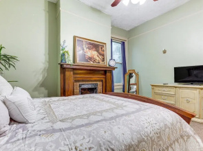 Walk to Downtown: Historic Home in Mobile