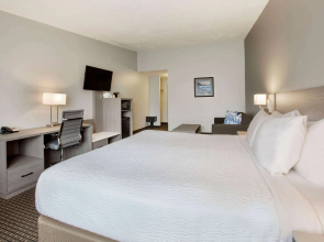 Days Inn & Suites by Wyndham Moncton