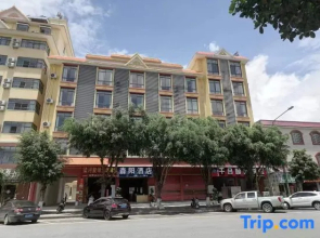 Shengweiyasenyang Hotel (Nongmo Lake Park Branch)