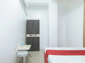 RedDoorz at Najar Residences near NAIA