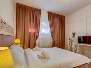 Cn2i Luxury Accommodation City Center 1