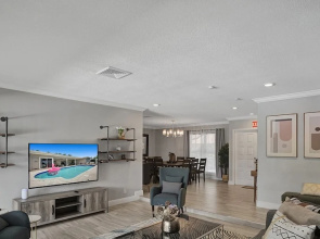Family vacation 5 Br with Heated Pool
