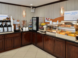 Holiday Inn Express Kennedy Airport