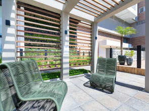 Terrazzo 402B - Apartamento 02 suítes - Acomoda até 06 pessoas - À poucos metros da praia de Bombas