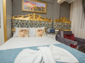 Atlantis Royal Hotel