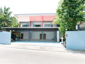 OYO 732 Juthamas Hotel