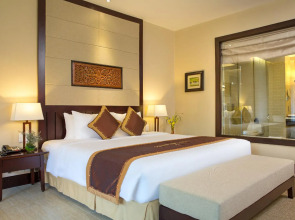 Golden Sand Resort & Spa