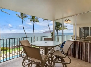 Royal Mauian, #317 2 Bedroom Condo by RedAwning