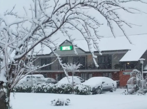 Darfield Motel