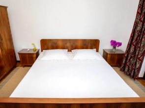 Captivating 2-bed Apartment in Podstrana