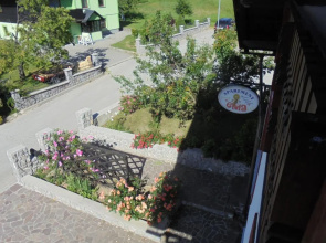Guest House Ema