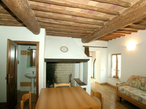 Spacious Holiday Home for Five People in the old 17th-century Casa Colonica