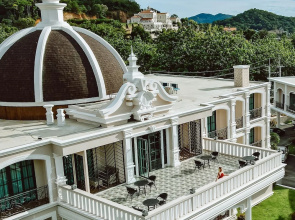 Grand Lord Hotel& Residence