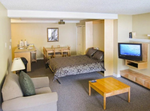 Horsethief Lodge