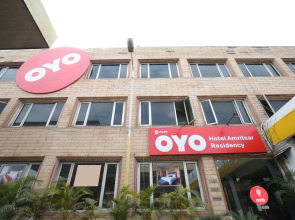 OYO 7445 Hotel Amritsar Residency