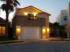 Residencia a 100 mts del consulado