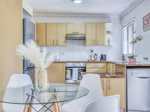 The Cottage-1 Bed-pool-bbq-fibre-solar-samrand