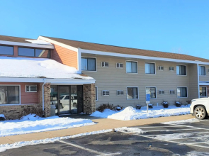 AmeriVu Inn & Suites - Avon