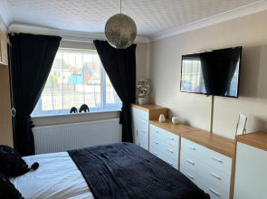 Bungalow-2bed-1bath-petfriendly-parking