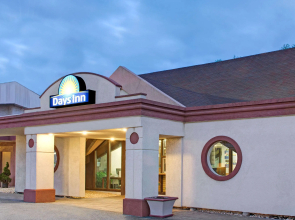 Days Inn by Wyndham Washington Pennsylvania