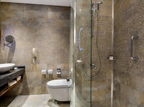 DoubleTree by Hilton Hotel Istanbul - Piyalepasa