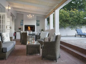 Dunstone Manor