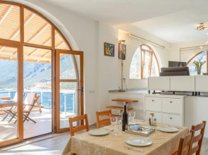 Villa Phellos