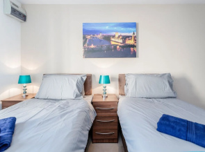 Watford Junction Apartment