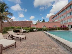 Miami Gardens Inn & Suites